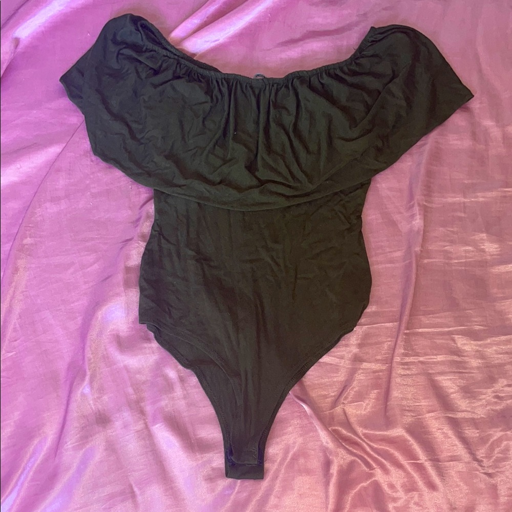 Fashion Nova Green Bodysuit 🖤